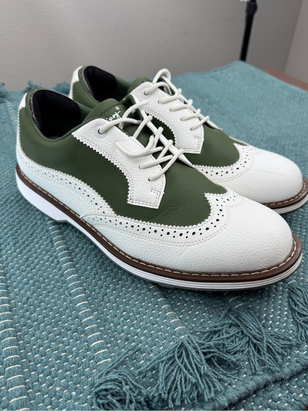 UOFEIY Men's Spiked Oxford Golf Shoes 10.5 White/Green
